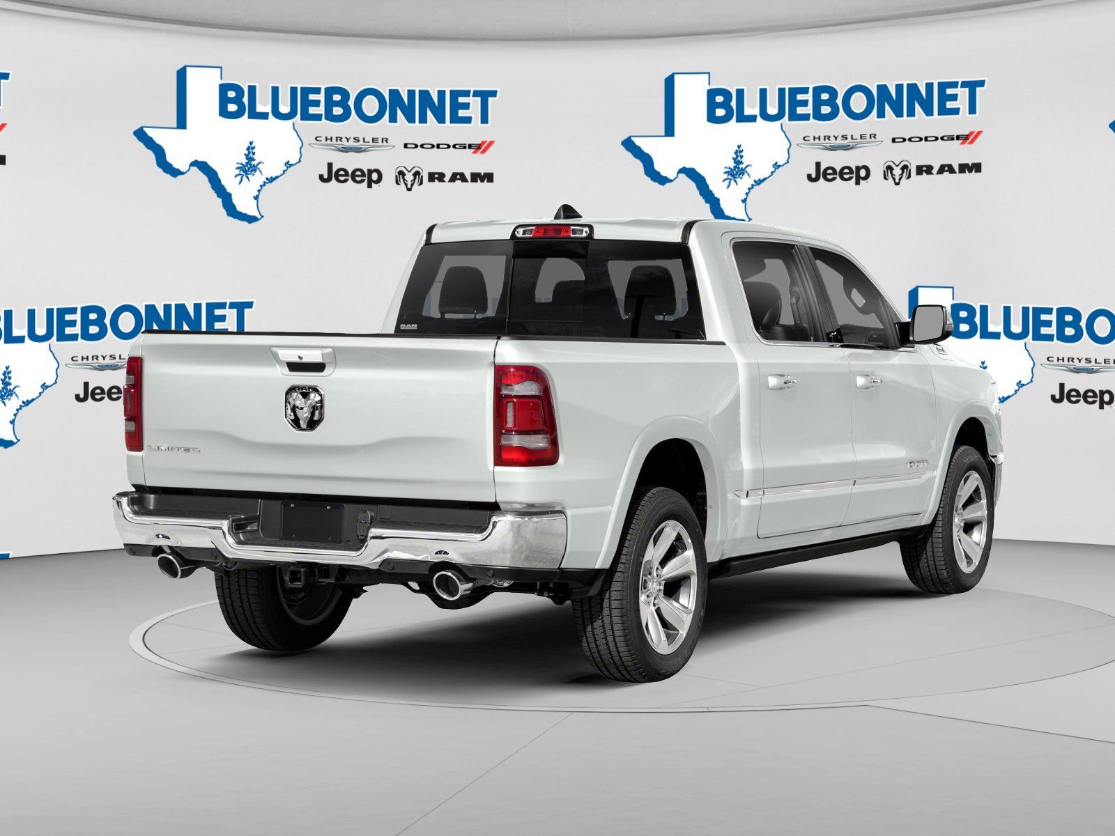 Used 2022 RAM 1500 Limited AWD/4WD image 2