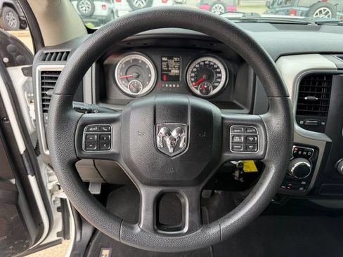 Used 2019 RAM 1500 Classic SLT AWD/4WD image 16