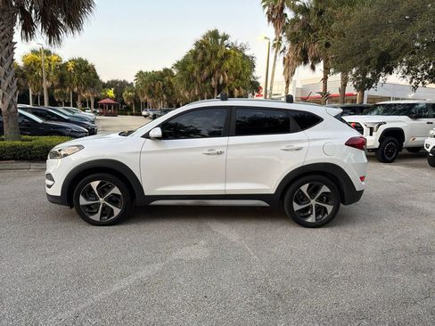 Used 2017 Hyundai Tucson Sport FWD image 2