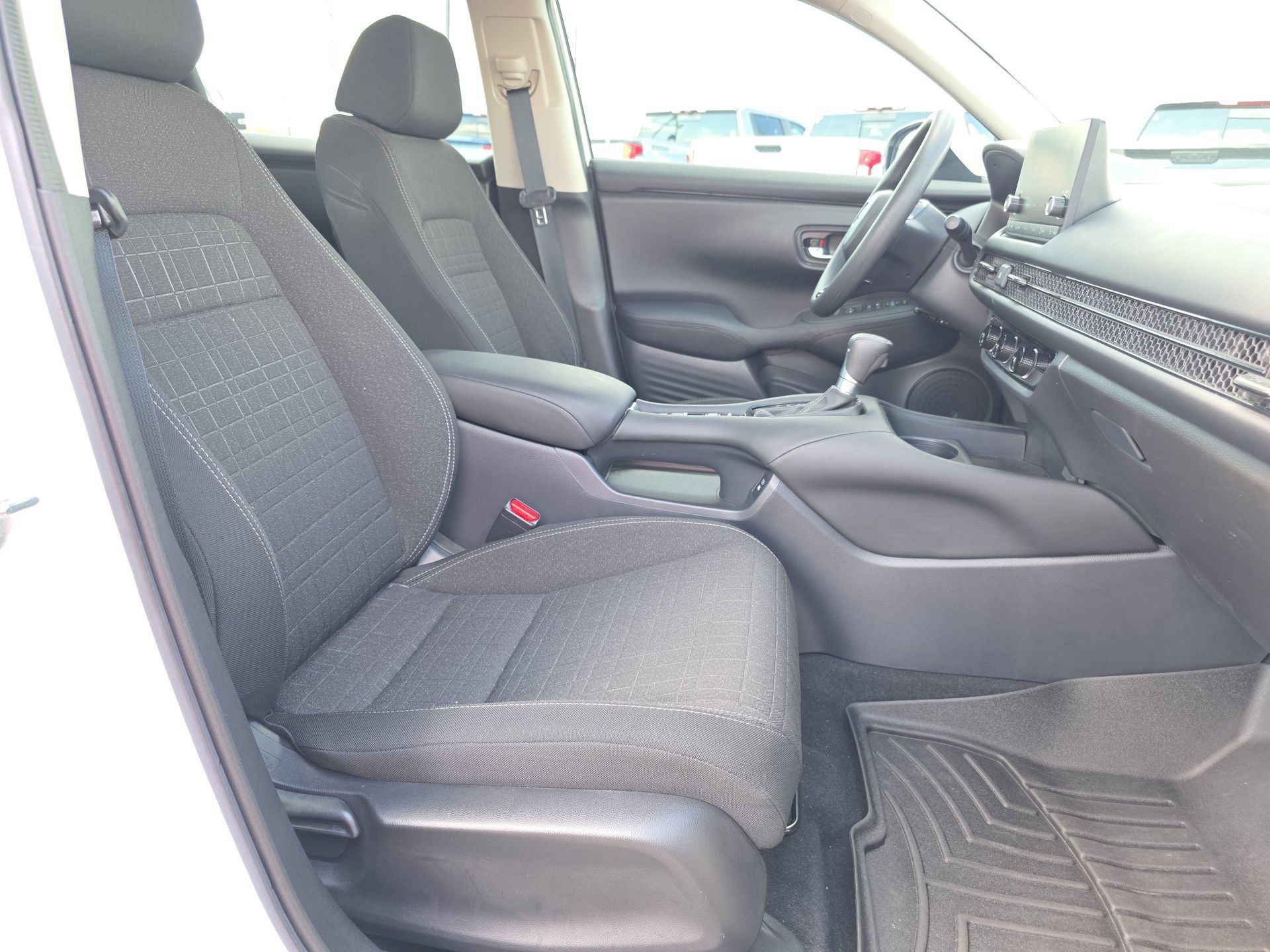 Used 2024 Honda HR-V LX image 15