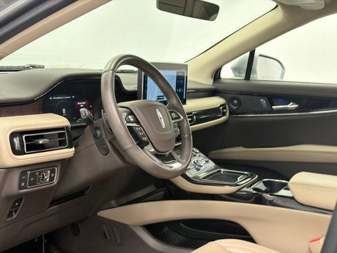 Certified 2022 Lincoln Nautilus Reserve AWD/4WD image 16