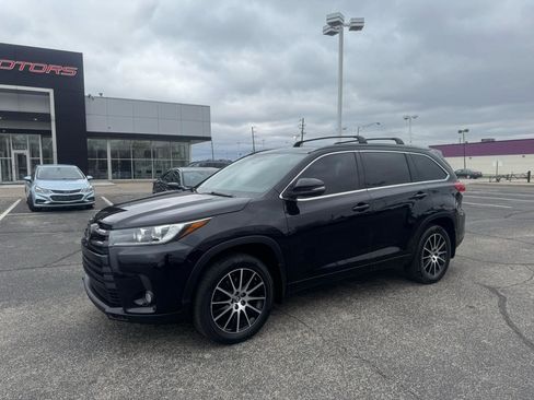 Used 2017 Toyota Highlander SE image 9