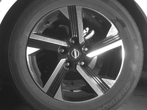 Used 2025 Nissan Sentra SV image 14