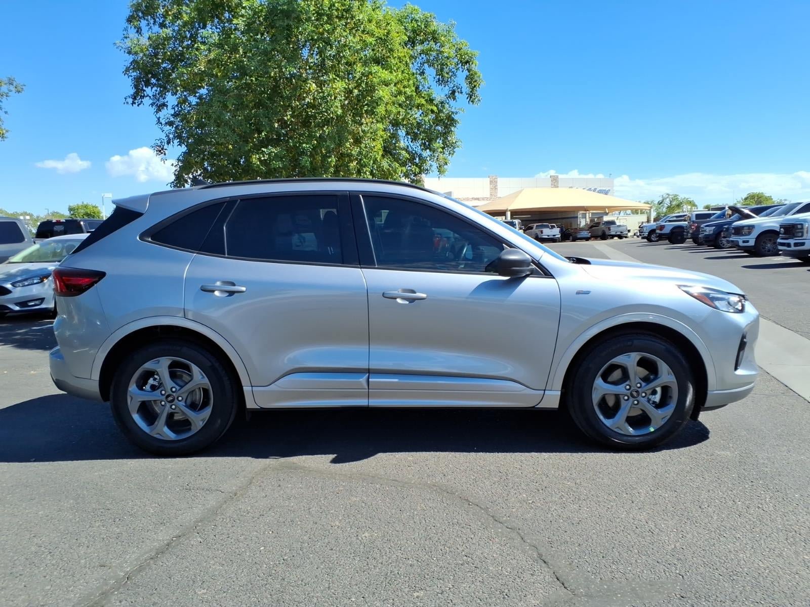 Certified 2024 Ford Escape ST-Line w/ Tech Pack #1 FWD image 3
