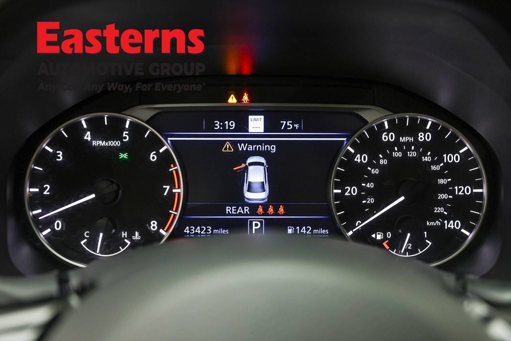 Used 2024 Nissan Altima 2.5 SV w/ SV Premium Package AWD/4WD image 18