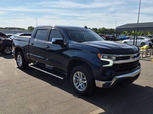 Used 2023 Chevrolet Silverado 1500 LT AWD/4WD image 6