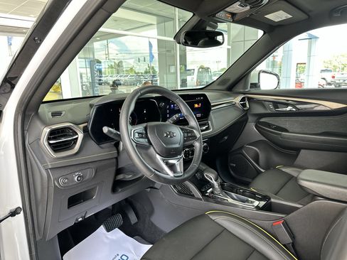 Certified 2025 Chevrolet TrailBlazer ACTIV w/ Convenience Package FWD image 10