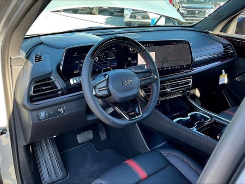 New 2026 Chevrolet Traverse RS image 6