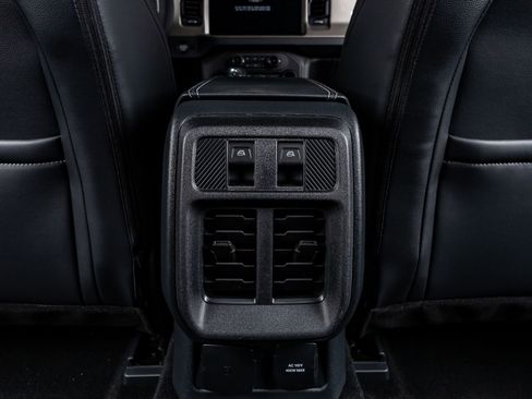 Used 2026 Ford Bronco Outer Banks image 32