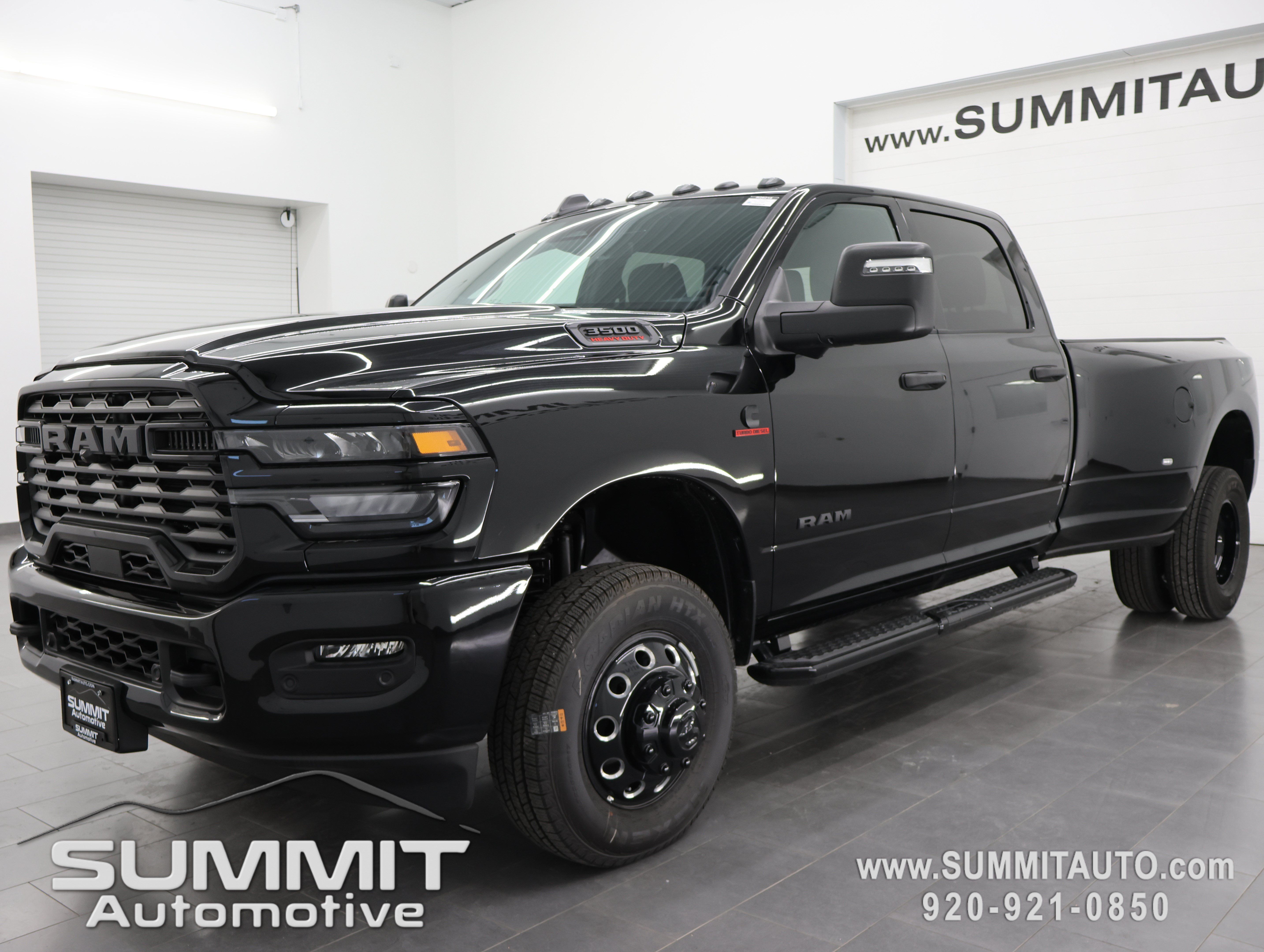 New 2026 RAM 3500 Big Horn AWD/4WD image 7