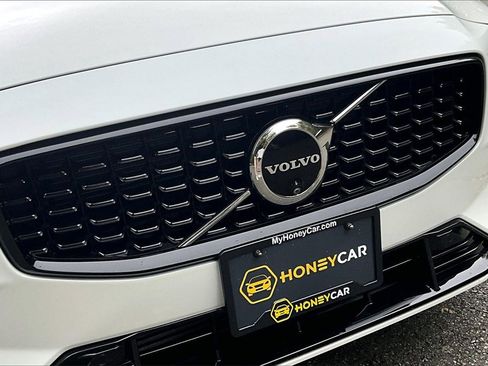 Used 2024 Volvo S60 T8 Ultimate w/ Climate Package image 28