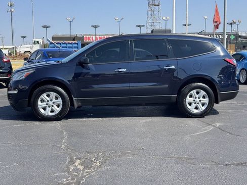 Used 2017 Chevrolet Traverse LS FWD image 7