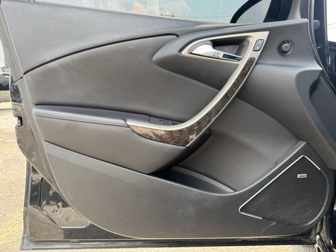 Used 2015 Buick Verano Leather w/ Experience Buick Package FWD image 11