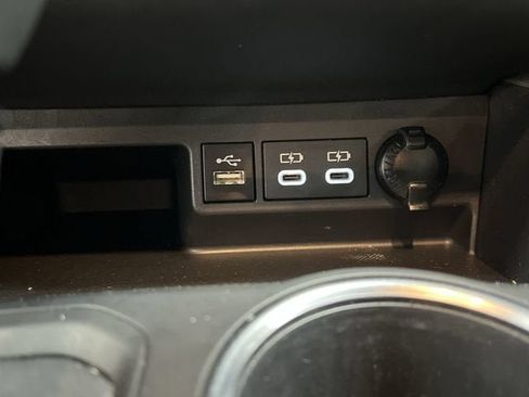 Used 2024 Toyota Highlander XSE AWD/4WD image 35
