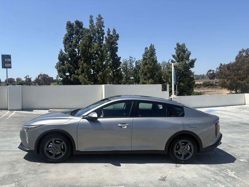 Used 2026 Kia K4 FWD image 8