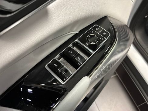 Used 2024 Cadillac Lyriq Sport RWD image 11