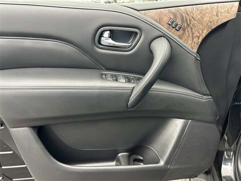 Certified 2024 INFINITI QX80 Premium Select w/ Cargo Package image 18