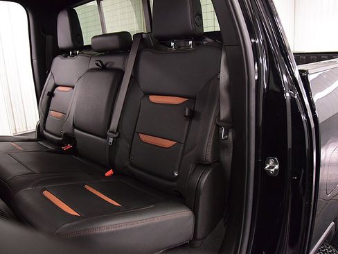 Used 2024 GMC Sierra 2500 AT4 w/ AT4 Premium Plus Package image 33