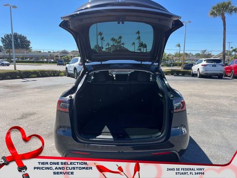 Used 2024 Tesla Model Y Long Range image 16