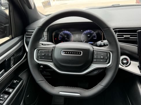 New 2025 Jeep Wagoneer L Series II image 20