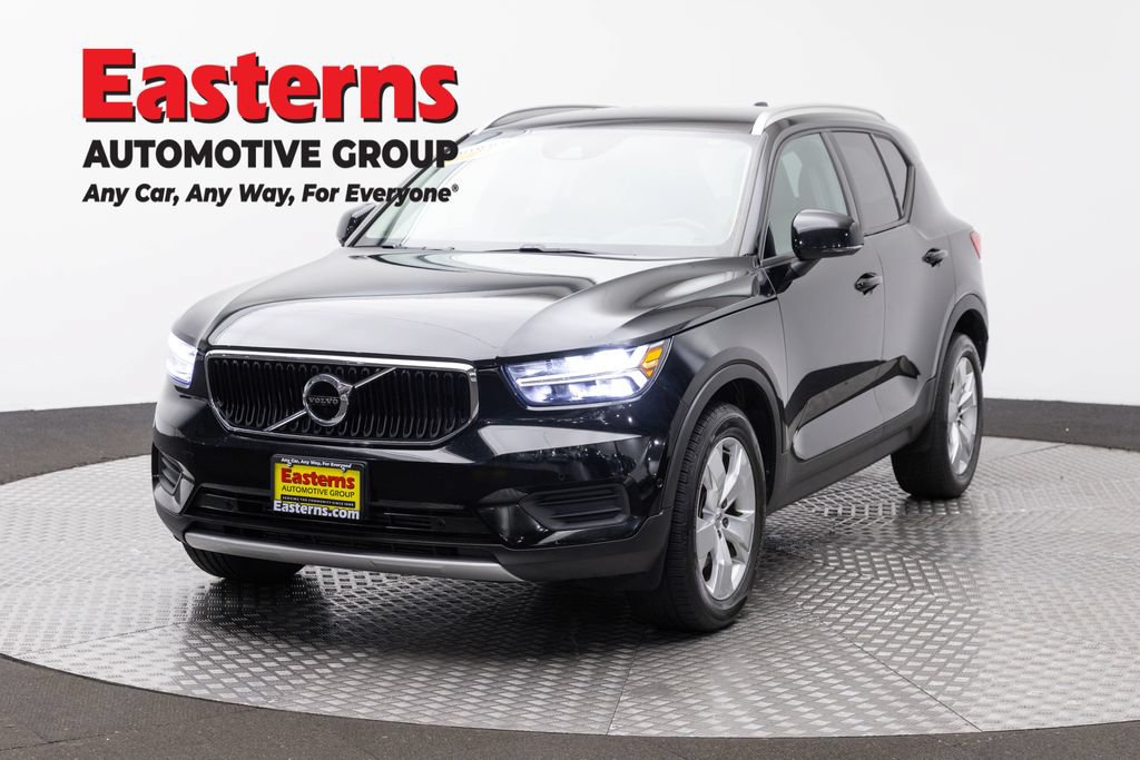 Used 2019 Volvo XC40 T5 Momentum AWD/4WD image 1