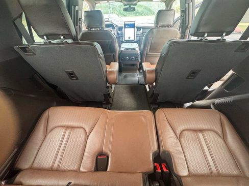 Used 2024 Ford Expedition King Ranch image 8