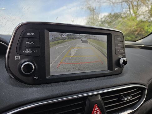 Used 2020 Hyundai Santa Fe SEL w/ Convenience + Premium Package image 18