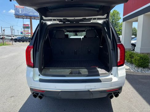 Used 2021 GMC Yukon XL Denali w/ Denali Ultimate Package AWD/4WD image 13