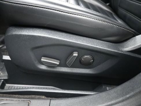 Used 2020 Ford Edge SEL w/ Convenience Package image 11