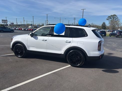 Used 2025 Kia Telluride SX X-Line image 3