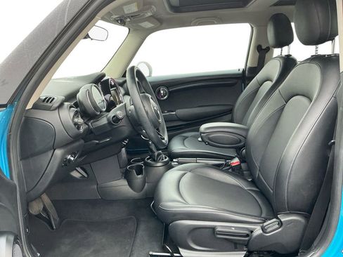 Used 2017 MINI Cooper 2-Door Hardtop image 14