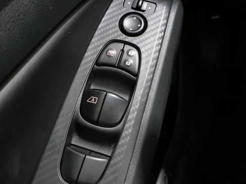 Used 2024 Nissan Altima 2.5 SV image 13