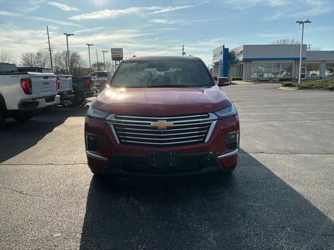Used 2023 Chevrolet Traverse Premier image 2