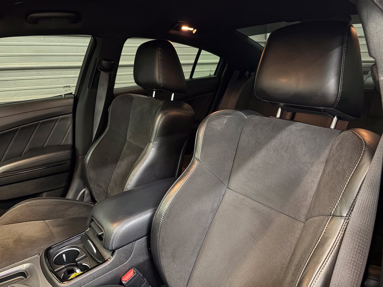 Used 2022 Dodge Charger R/T w/ Plus Group RWD image 9