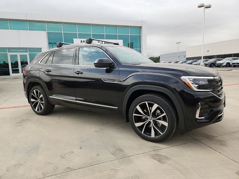 New 2026 Volkswagen Atlas Cross Sport SEL Premium R-Line AWD/4WD image 8