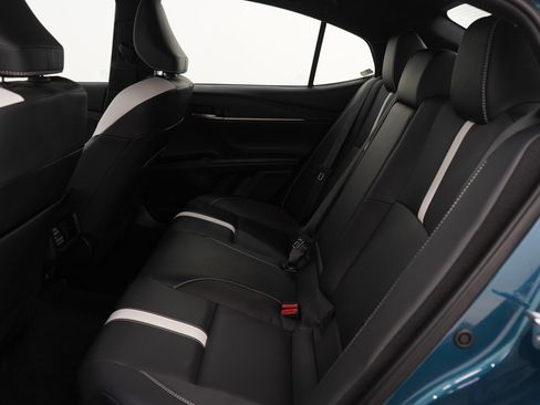 Used 2025 Toyota Camry SE image 13