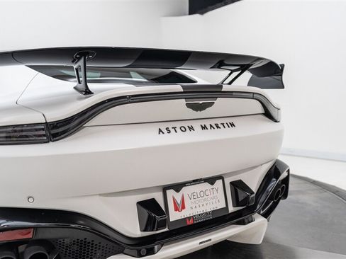 Used 2023 Aston Martin V8 Vantage Coupe RWD image 90