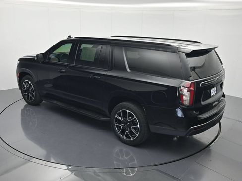 Used 2022 Chevrolet Suburban RST w/ Luxury Package RWD image 39