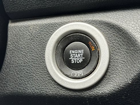 Used 2017 RAM 1500 Limited AWD/4WD image 19