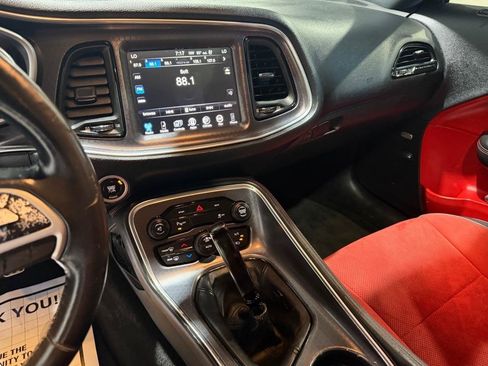 Used 2015 Dodge Challenger R/T Plus RWD image 17