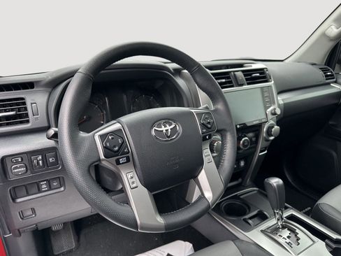 Certified 2022 Toyota 4Runner SR5 Premium image 57