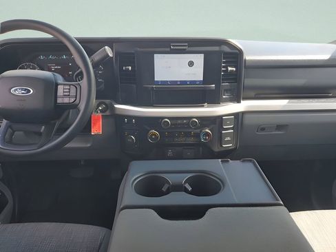 Used 2025 Ford F250 XLT image 11