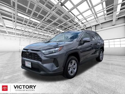 Used 2025 Toyota RAV4 XLE image 7