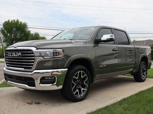 Used 2026 RAM 1500 Laramie AWD/4WD image 9