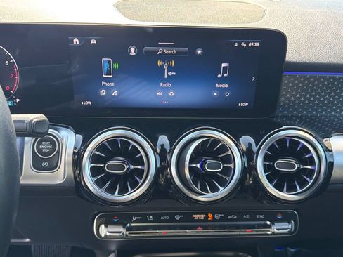 Used 2024 Mercedes-Benz GLB 250 image 29