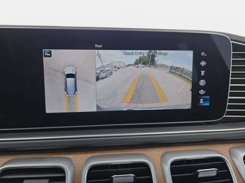 Certified 2021 Mercedes-Benz GLS 450 4MATIC image 23