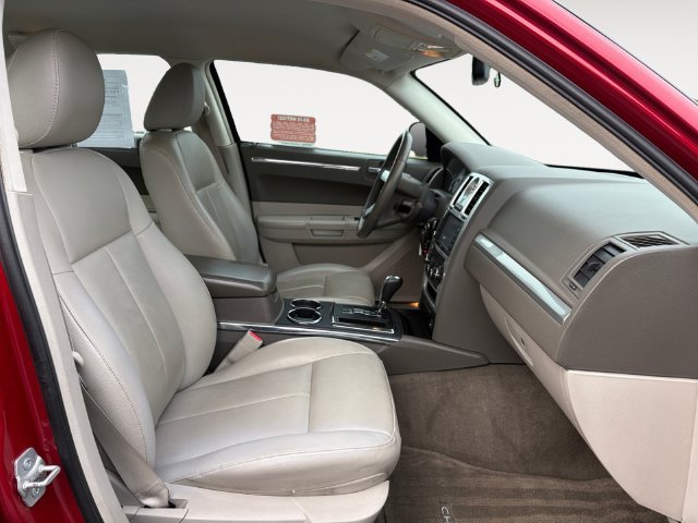Used 2009 Chrysler 300 Touring RWD image 15