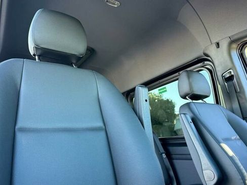 Used 2024 Mercedes-Benz Sprinter 2500 image 14