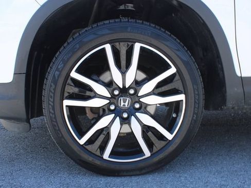 Used 2019 Honda Pilot Touring image 35