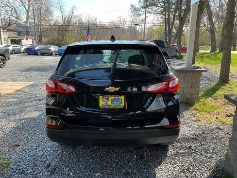 Used 2020 Chevrolet Equinox LS FWD image 4